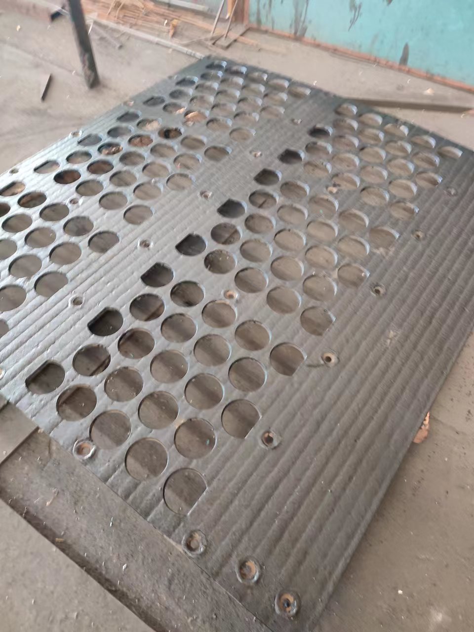 辽宁耐磨复合板，堆焊耐磨板