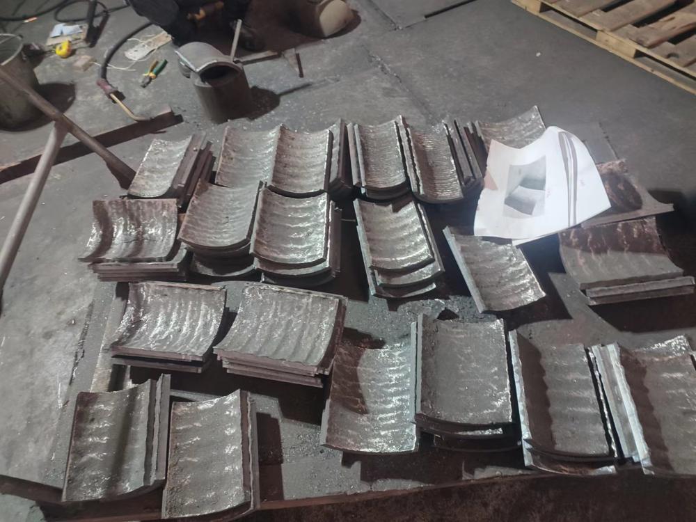 辽宁卷弧钢板堆焊耐磨板卷弧