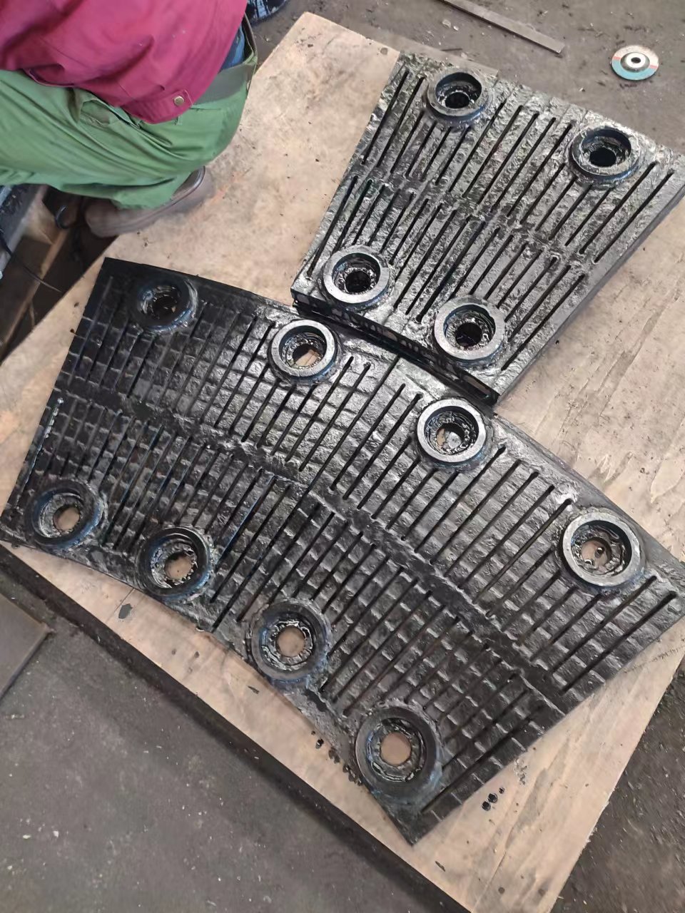 辽宁碳化铬耐磨板，堆焊耐磨管