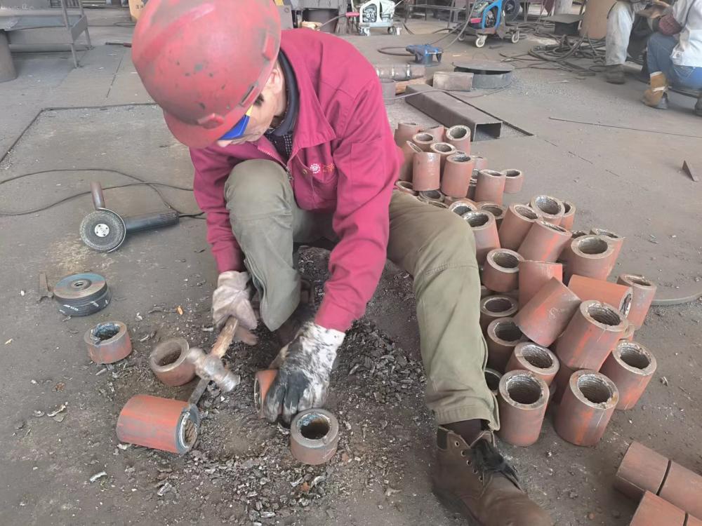 辽宁耐磨弯头，高铬耐磨弯头耐磨管